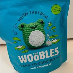 The Woobles Henri Frog Beginner Learn To Crochet‎ & Hook Complete Kit NEW